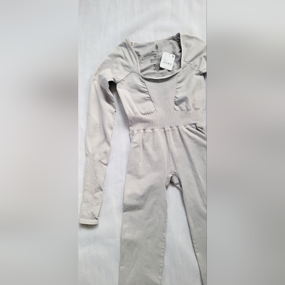 NWT! Free People Yoga/Activewear Good Karma Long Sleeve Women's Jumpsuit XS/S - Picture 15 of 17